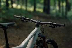 Orbea RISE H10 Gris Souris-Bleu Ciel (mat) -VTTs électriques Soldes Bikecheck Exterior RiseH10 Grey Blue 13