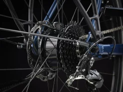 Trek FX+ 2 Femme Satin Mulsanne Blue -VTTs électriques Soldes FXPlus2Stagger 23 35845 C Alt2