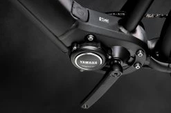 Haibike Trekking 6 Hommes - Matte Black Red Reflex 13 Haibike Trekking 6 Hommes - Matte Black Red Reflex -VTTs électriques Soldes Haibike MY22 Detail Motor Trekking 6 HIGH black