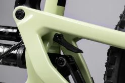 Santa Cruz Heckler 9 C S-Kit Brillant Vert Avocat 24 Santa Cruz Heckler 9 C S-Kit Brillant Vert Avocat -VTTs électriques Soldes MY22 Heckler9 details 007