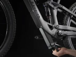 Trek Fuel EXe 9.5 Matte Dnister Black 24 Trek Fuel EXe 9.5 Matte Dnister Black -VTTs électriques Soldes TrekFuelEXe9 5MatteDnisterBlack 10